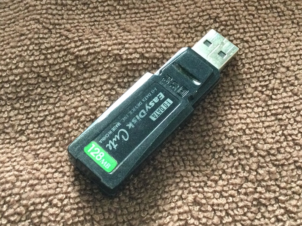 USBフラッシュドライブ