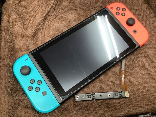 Nintendo Switch 本体スライドレール交換