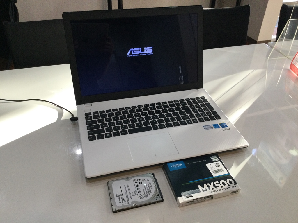 ASUS X551M SSD換装 Win10インストール