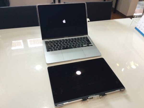 MacBook Air (M1, 2020) ディスプレイ交換