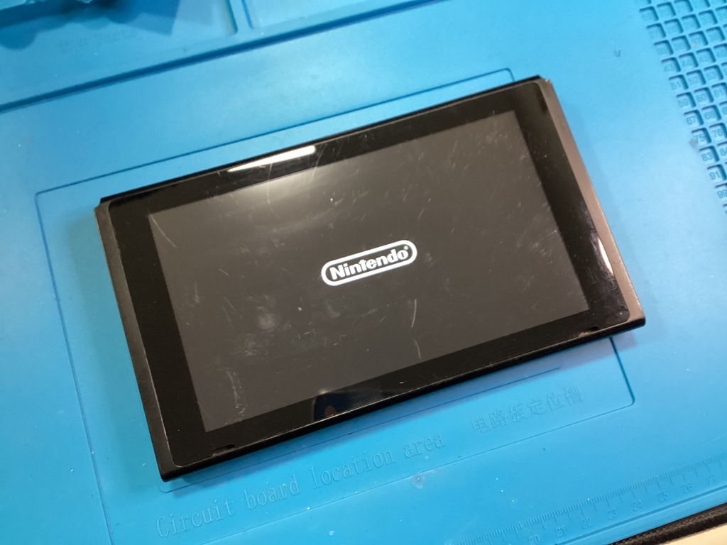 Nintendo Switch 内蔵液晶パネル交換