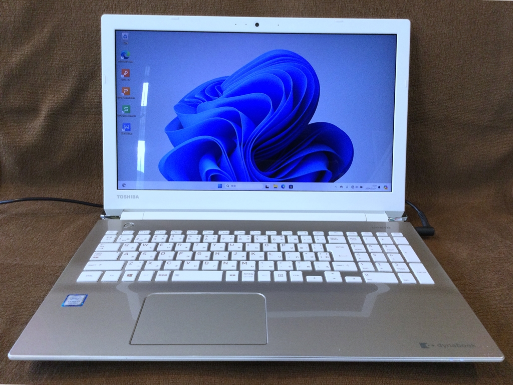 TOSHIBA dynabook T65/DG