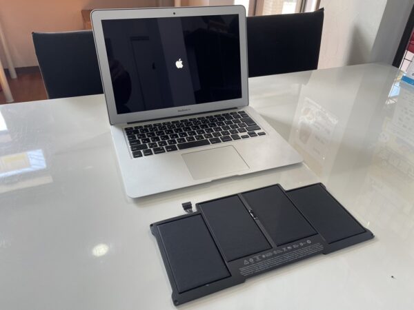 MacBook Air (13インチ, Early 2015) バッテリー交換