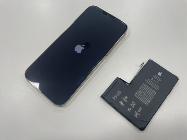 iPhone12ProMax バッテリー交換