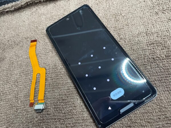 AQUOS sense4 充電口交換