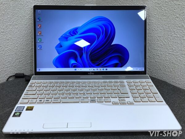 FUJITSU LIFEBOOK AH53/B3