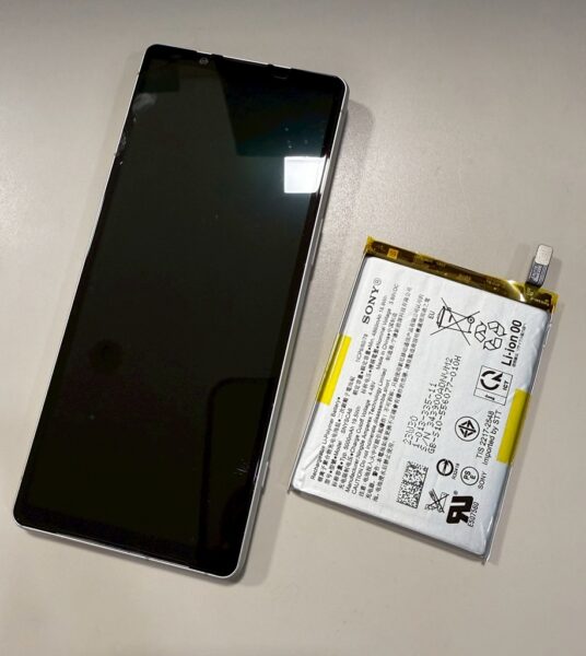 XPERIA 5V バッテリー交換