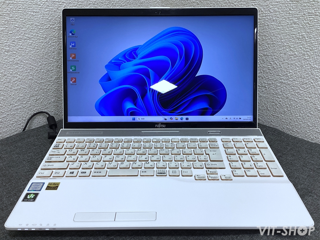 FUJITSU LIFEBOOK AH53/C2