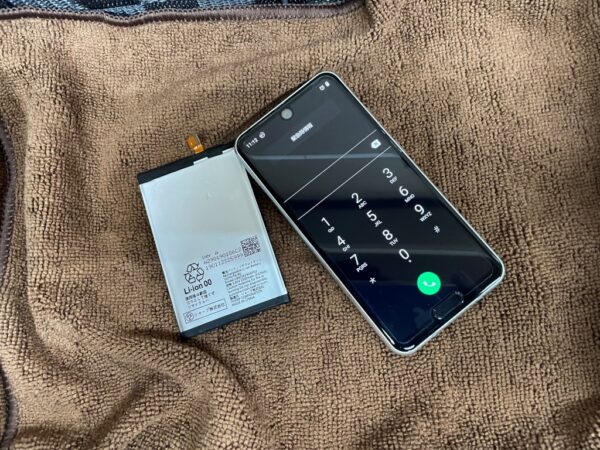 AQUOS R2 Compact バッテリ交換