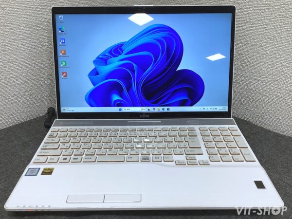 FUJITSU LIFEBOOK AH77/B3