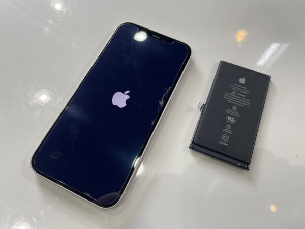 iPhone12 バッテリー交換