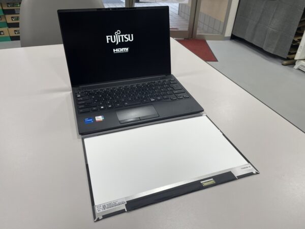 FUJITSU LIFEBOOK WU2/H1 液晶パネル交換