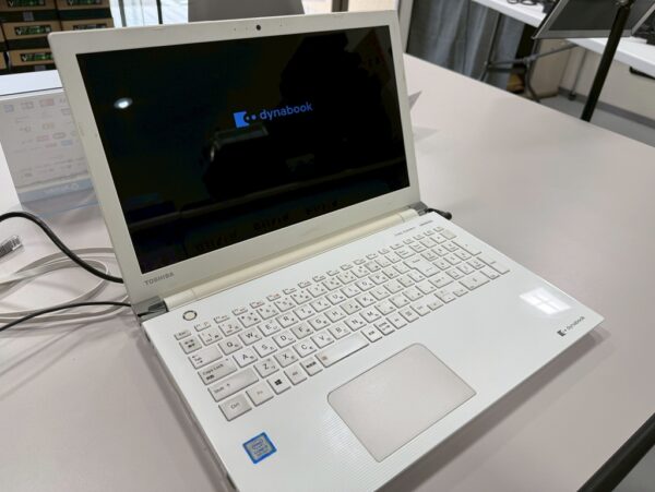 TOSHIBA dynabook P1E4KJ-EW Windows11アップグレード