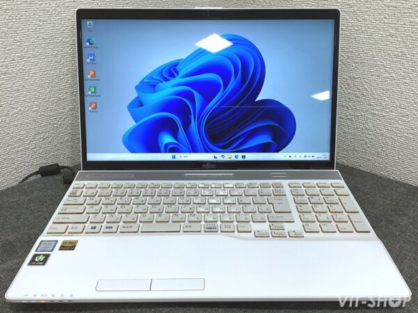 FUJITSU LIFEBOOK AH53/B3