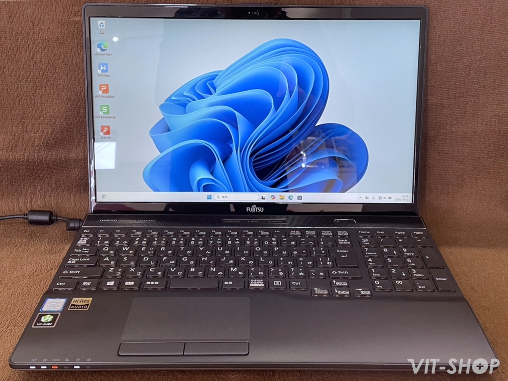 FUJITSU LIFEBOOK AH53/C2