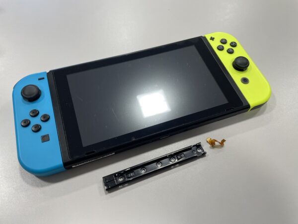 Nintendo Switch 本体スライドレール交換
