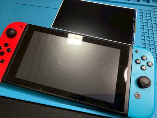 任天堂Switch 液晶パネル交換