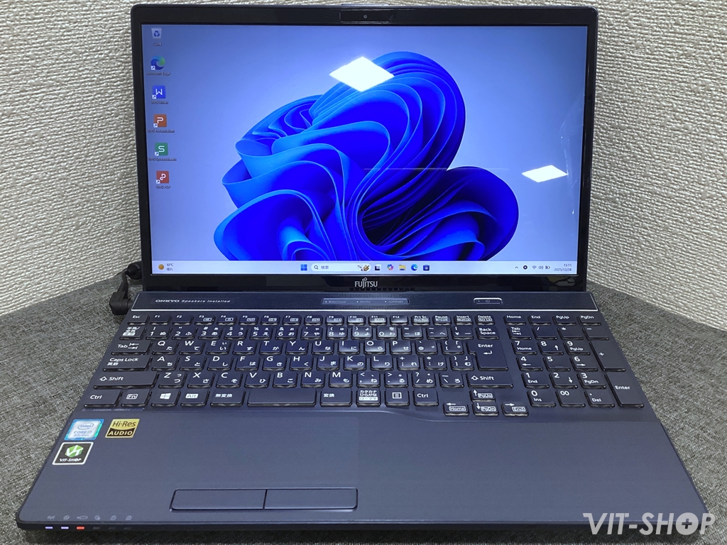 FUJITSU LIFEBOOK AH58/C2