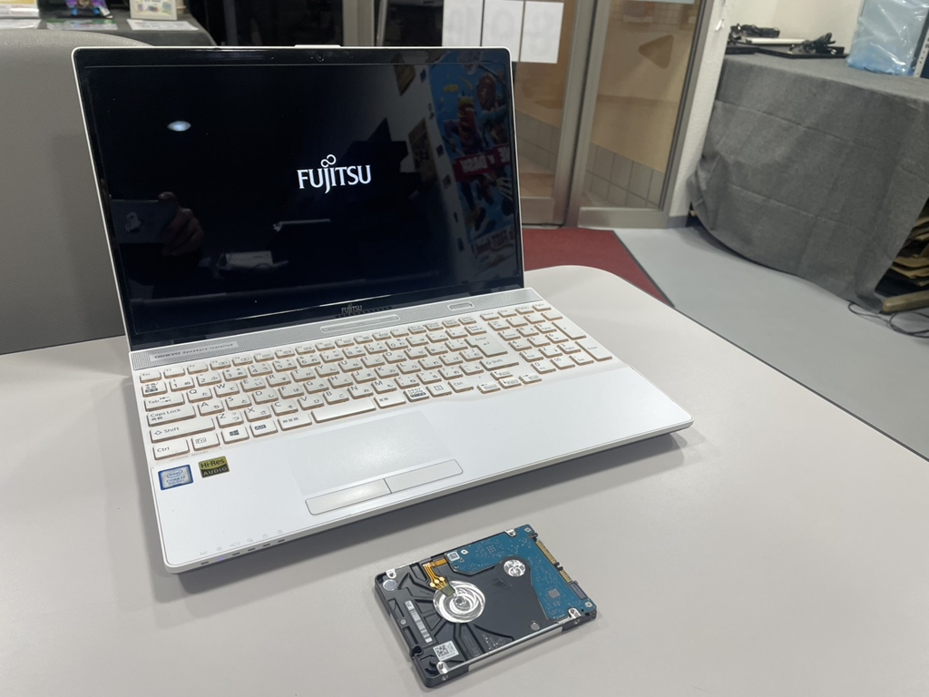 FUJITSU LIFEBOOK AH53/B3 SSD換装