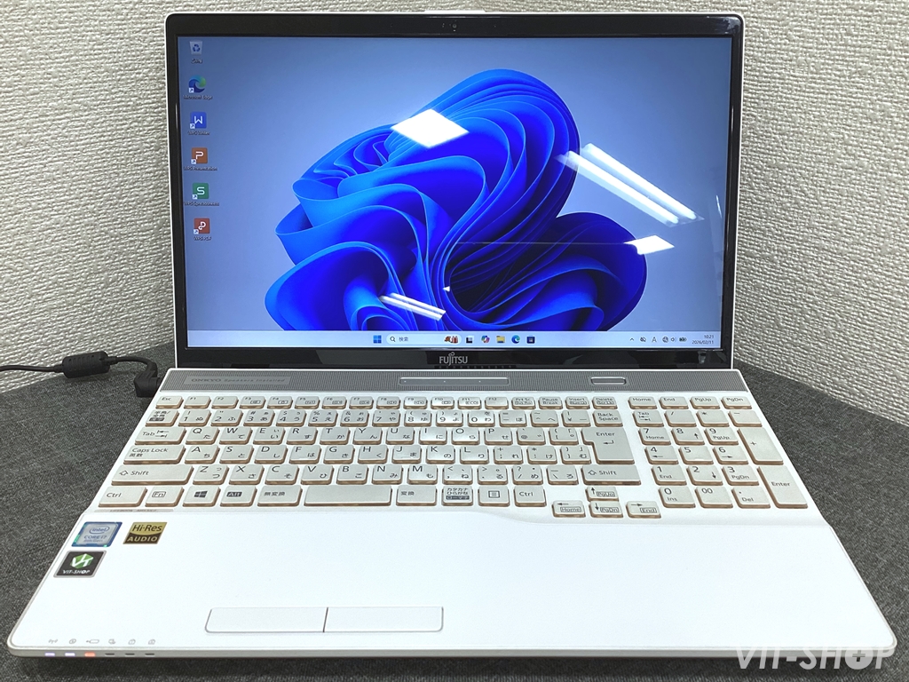 FUJITSU LIFEBOOK AH53/C2