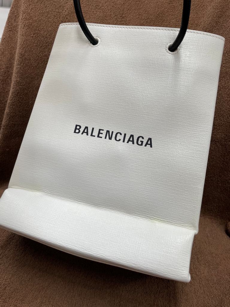 BALENCIAGA ガラス&超撥水コーティング