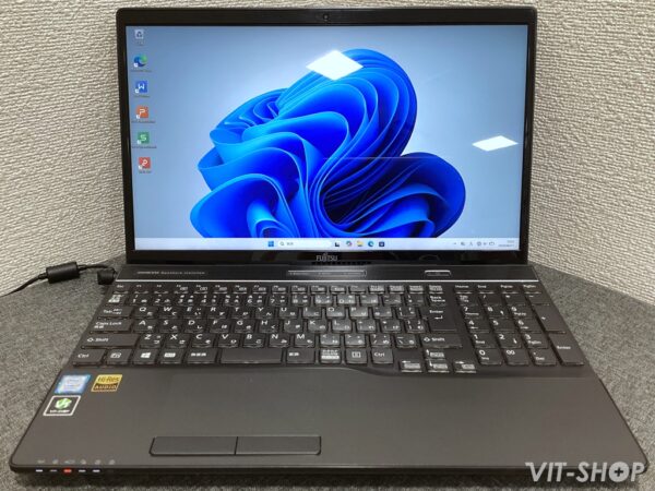 FUJITSU LIFEBOOK AH53/B3