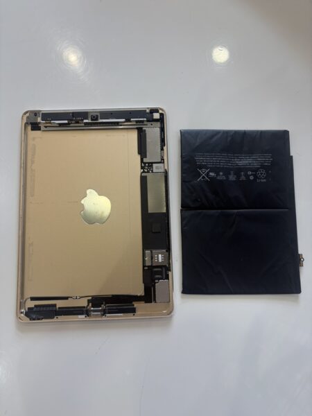 iPad Air 2 バッテリー交換修理を行いました！