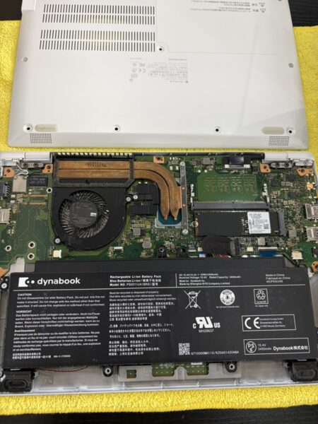 dynabook CG83/PWE バッテリー交換