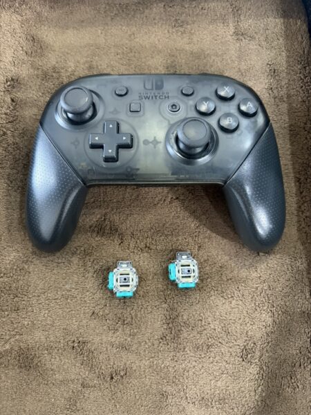 Nintendo Switch Proコントローラー 両スティック交換修理｜左右のスティック不良を改善
