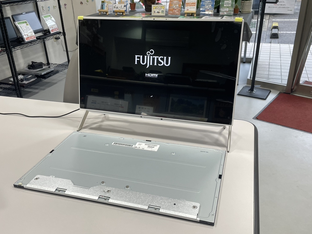 FUJITSU ESPRIMO FH60/G3 液晶パネル交換｜表示不良を改善